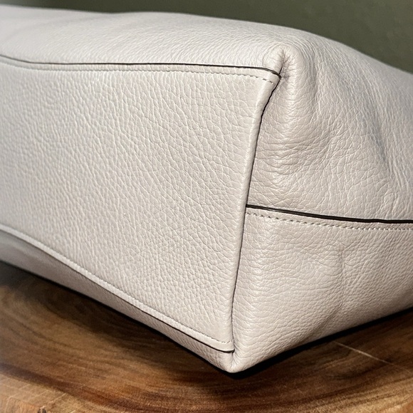 COACH Bay Tote *HTF Color* - Picture 7 of 16